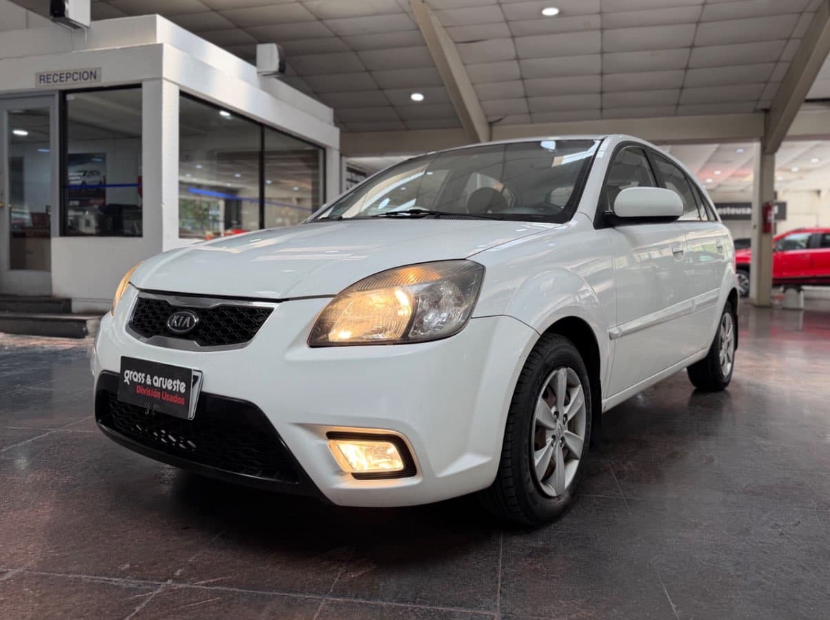 Kia RIO 2010 (1/20)